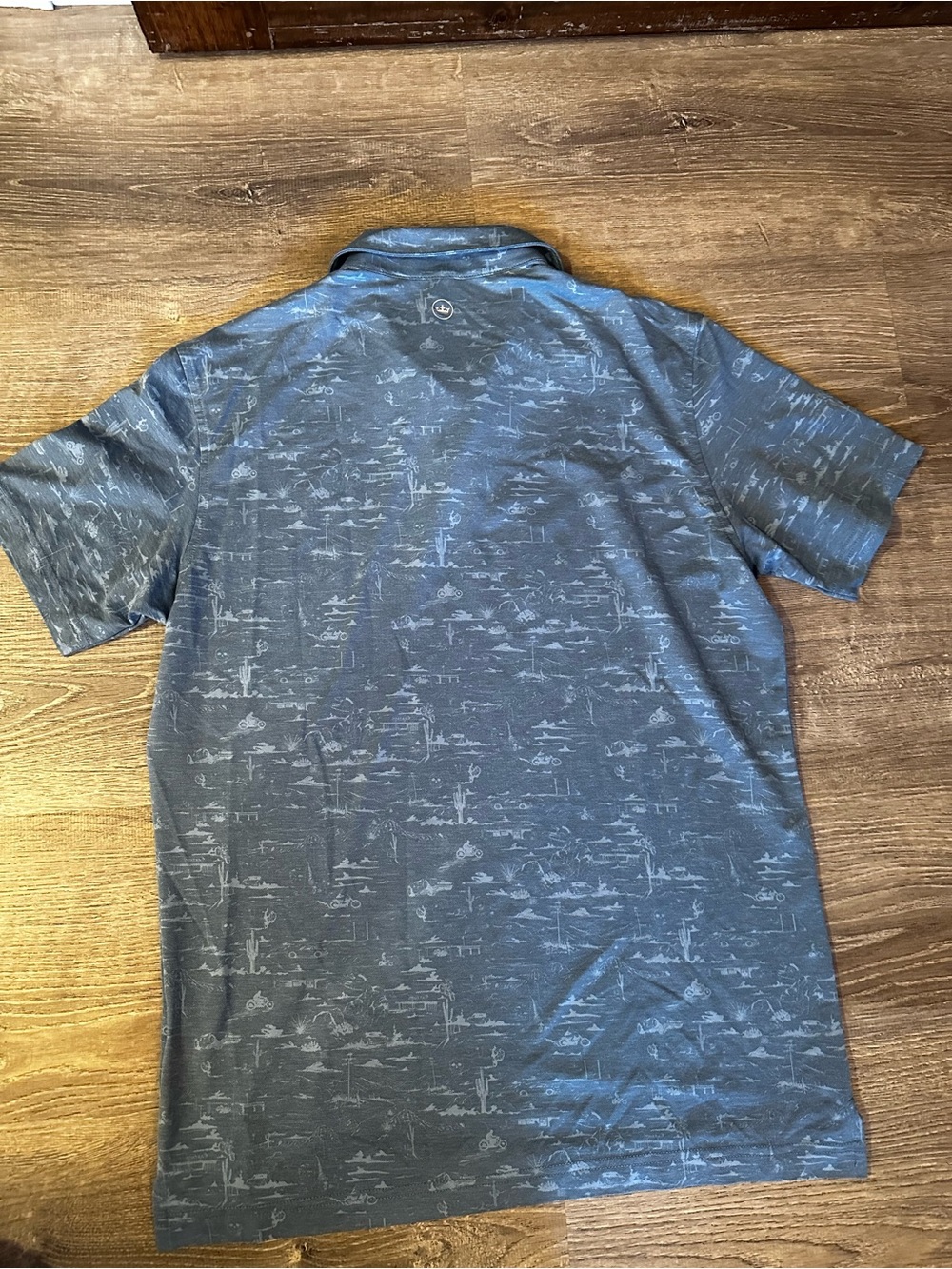 Peter Millar - Men’s Polo - NWOT - Tailored Size Medium - Picture 3 of 4